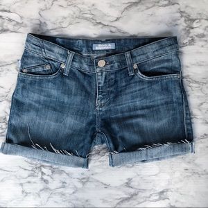 💸SALE💸 Rock Republic Medallion Cut Off Shorts 26